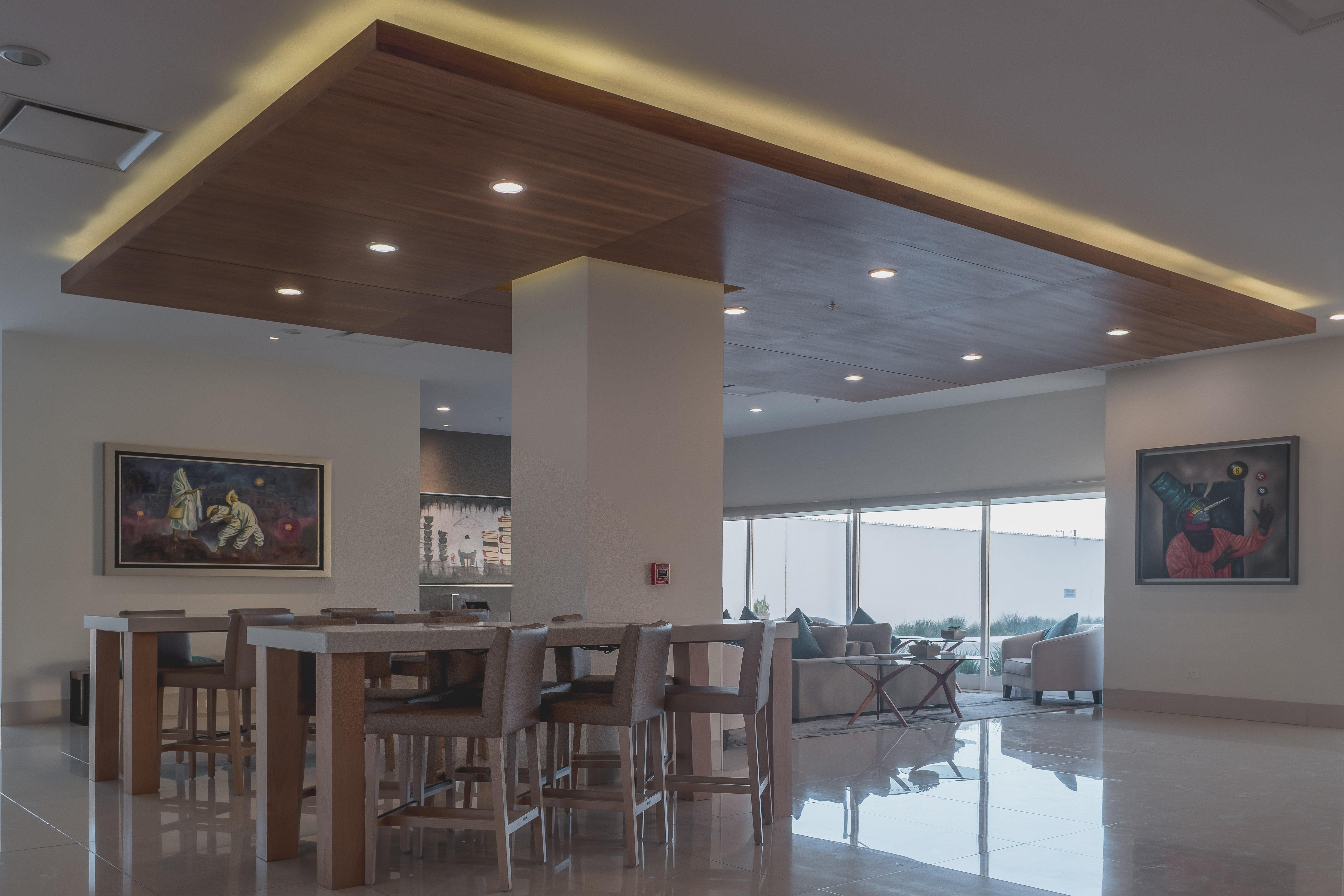 Holiday Inn Express & Suites Silao Aeropuerto Terminal, An Ihg Hotel Exterior photo